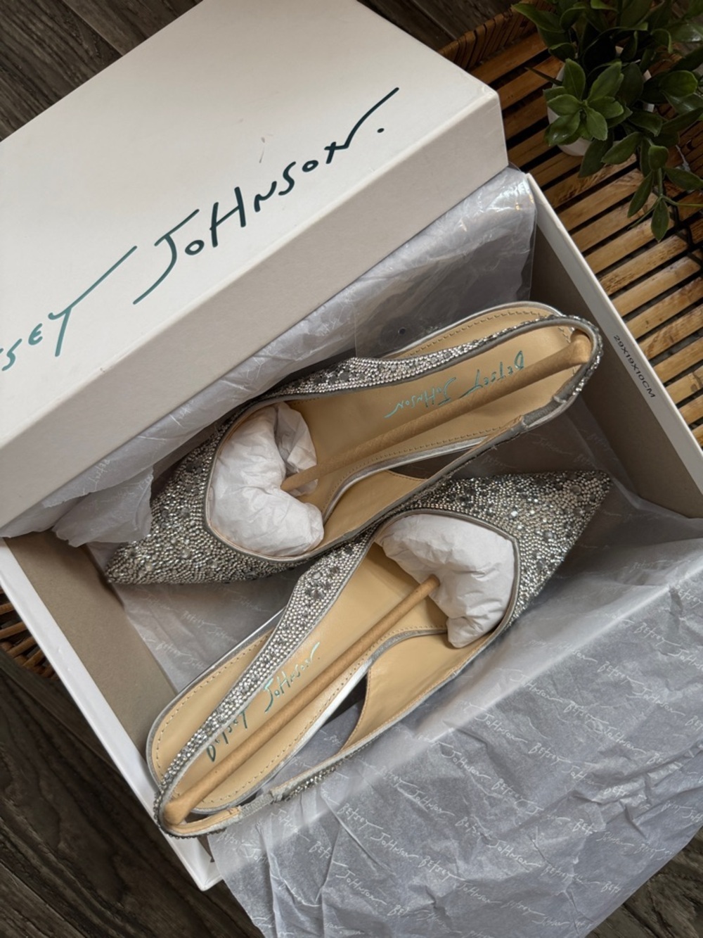 NEW Betsey Johnson Clark Slingback Silver Rhinestone Pointed Pump 9.5 PROM - Picture 10 of 13